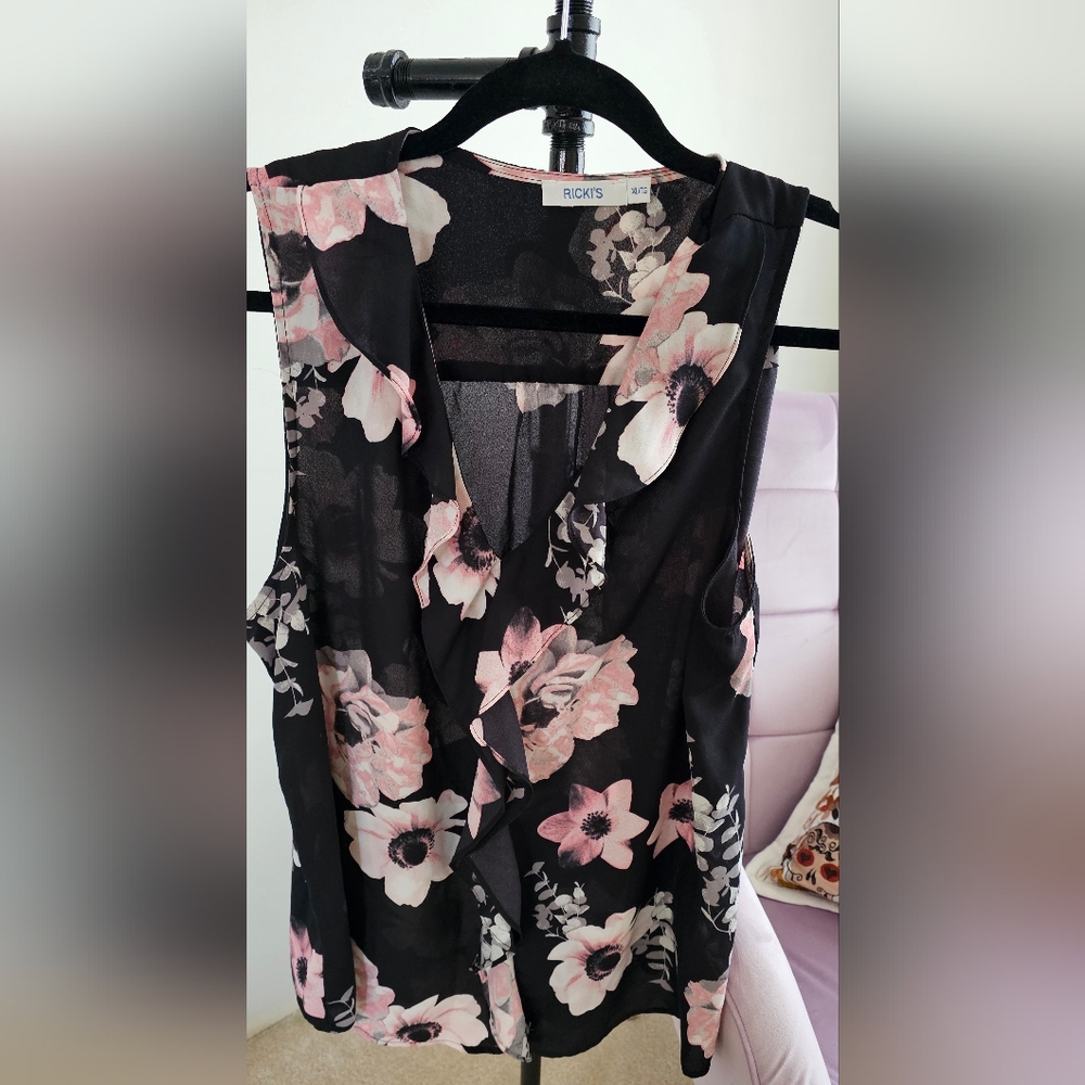 Ricki's Size XL Black and Pink Floral Sleeveless Top!